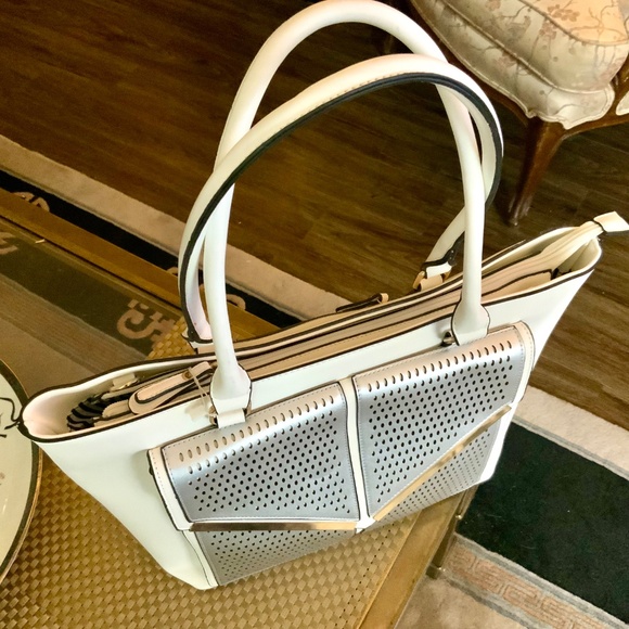 STUNNING WHITE/SILVER HANDBAG Designer Inspired SHOULDER BAG/TOTE❤️NEW W/TAG - Picture 4 of 16